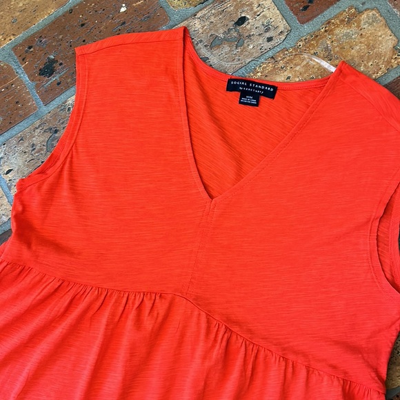 Social Standard by Sanctuary V-Neck, Knit Tiered Dress szM   NWT - Picture 10 of 13